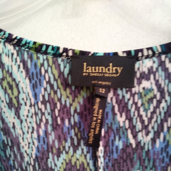 Dress - Picture 3 of 3